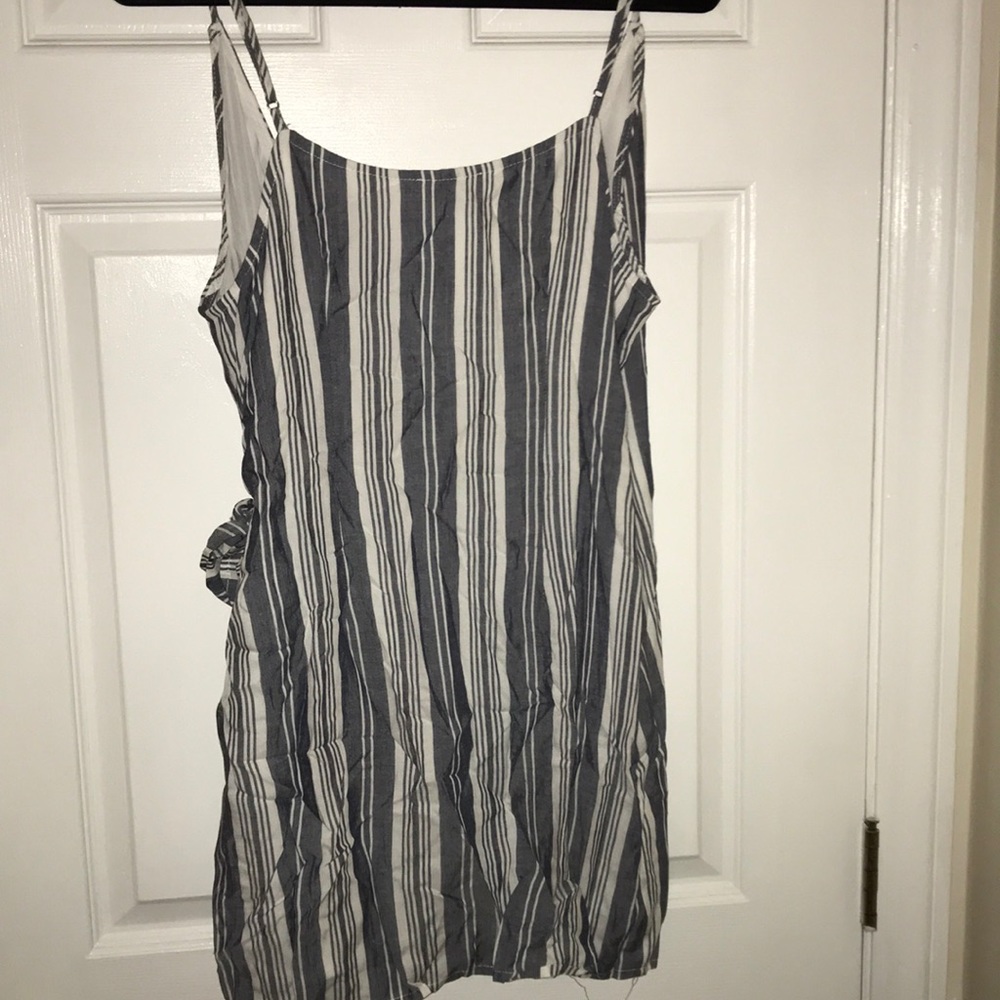 Striped blue and white dress - Picture 2 of 3